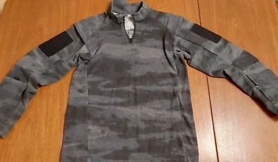 Men's Propper Tactical Pullover: L/R Black Midweight Specialty Military Police - Image 1 of 4