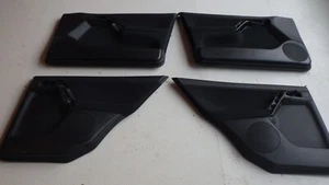 Revestimientos de puertas negras delanteras y traseras VW Golf III 4 puertas, 2,0 GTI, 16V, VR6 - Imagen 1 de 9