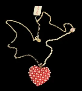 New Betsey Johnson XOXO Pearly Red Heart Long Crystal Gold Tone Necklace - Picture 1 of 5