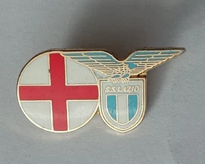 Distintivo spilla calcio micro/mini stemma bandiera Lazio/Inghilterra smaltata. PB4-787 - Foto 1 di 3