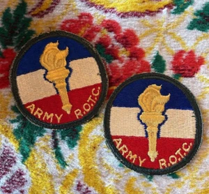 Vintage Pair of 2 US Army ROTC Torch Round Patches Military Reserves - Picture 1 of 2