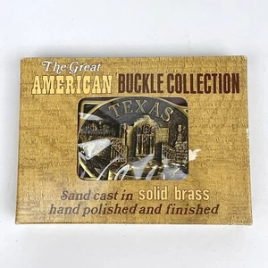 De colección Nuevo en caja 1983 Texas THE ALAMO Hebilla de cinturón de latón macizo Colección Heritage Mint - Imagen 1 de 8