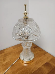 Lámpara de hadas dorada y “vidrio” corte cristal de colección casa Grannycore 11” toudoir - Imagen 1 de 9