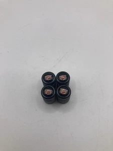 CADILLAC LOGO 4 Piece Tire Valve Stem Caps. Fits Universal Size Valve Stems - Bild 1 von 4