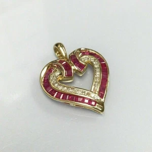 2Ct Princess Cut Simulated Diamond Women's Heart Pendant 14K Yellow Gold Plated - Picture 1 of 3