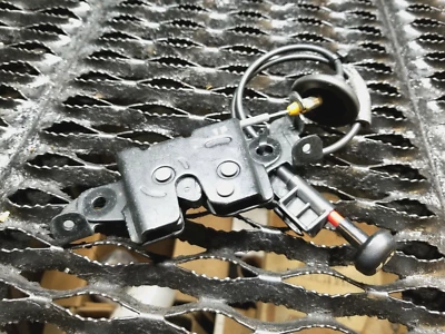 Hyundai Elantra 2007-2010 asiento trasero plegable bloqueo asiento pestillo lado del conductor OEM Foto 1 de 4