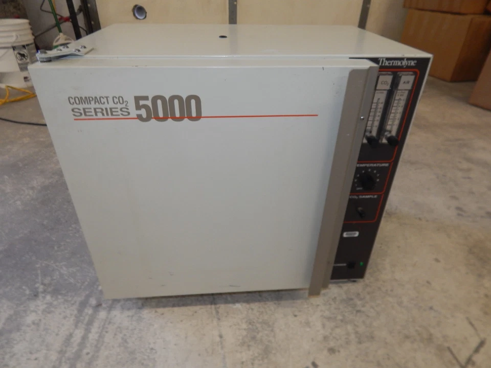 INCUBADORA HORNO BARNSTEAD THERMOLYNE MODELO 153325 (#3918) Foto 1 de 4