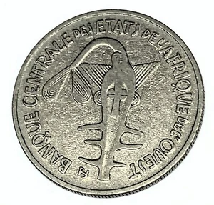 # C8107    WEST AFRICAN STATES     COIN,     100 FRANCS   1969 - Picture 1 of 2
