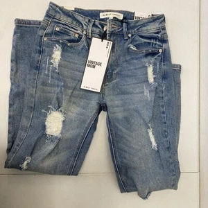 Almost Famous Vintage Mom Distressed Blue Jeans Womens Size 0 NWT Juniors - Picture 1 of 10