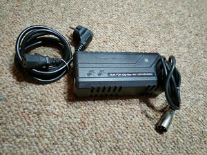 Ladegerät 36 Volt/3A, E-Bike, Elektro-Fahrrad, 3-polig XLR - Bild 1 von 5