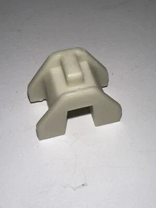 NUEVA pieza deslizante Can-Am FABRICANTE DE EQUIPOS ORIGINALES P/N 420281320 - Imagen 1 de 3