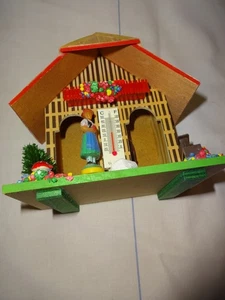 DDR  Wetterhäuschen Holz 7-12-13 cm geht - Bild 1 von 3