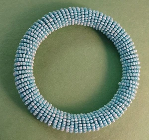 Vintage TÜRKIS BLAU farbige Saatperlen Armreif Armband - Bild 1 von 5