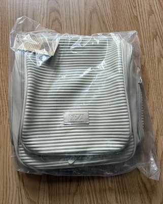 Dezi PACK IT ALL Multi-Purpose Hanging Travel Bag NEW - Image 1 of 4