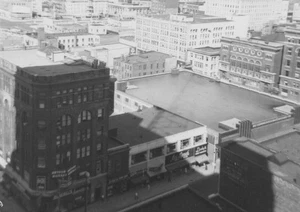Milwaukee Downtown City Buildings 1960 Urban Street Shadow Architecture - Imagen 1 de 3