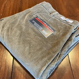 Roundtree & Yorke Cordhose Größe 40x33 Inno-Flex Bund Plissee Neu mit Etikett - Bild 1 von 14