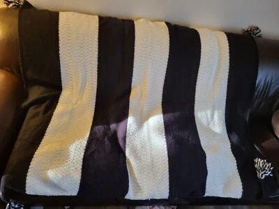 Ugg Knit Throw Black White Stripes Tassel Corners 68" X 59 " - Image 1 of 4
