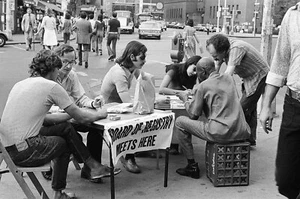 GL1-167 1968 Chicago Democratic Convention Signup LOT 6pcs Orig 35mm Negatives - Picture 1 of 6