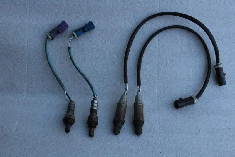2001 2002 2003 2004 FORD MUSTANG OXYGEN SENSORS 4.6L M/T (2 OEM, 2 AFTERMARKET) - Image 1 of 4