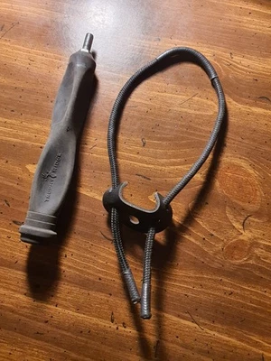 Estabilizador de arco compuesto Trophy Ridge Blitz con eslinga de muñeca negra Foto 1 de 2