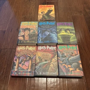 📚 Harry Potter 1st Edition U.S. Set (Books 1-7) - FIRST PRINTS - Collectible Lot - Bild 1 von 19