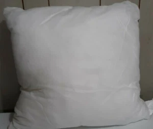 18x18 100% Polyester Pillow Insert - New - Never Used. - Picture 1 of 3