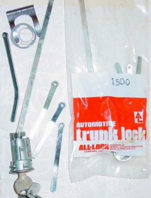 1966-1972 Chrysler Trunk Boot Key Lock Cylinder Tumbler Barrel 2 Keys USA NOS - Image 1 of 4