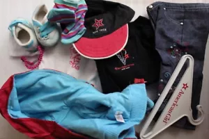 American Girl Doll Clothing Lot New York Hat Shirt / Jeans / Hoodie / Shoes / + - Picture 1 of 3