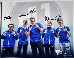 Foto Firmada E11 8x10 (5) ITEMM, KLUSIA, BLOOTEA, CHINKEN, STOMPY (Fanáticos) - Imagen 1 de 3