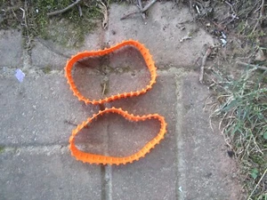 Vintage 5.5" Orange rubber Bulldoazer treads, Tonka ERTL ?? No Clue - Picture 1 of 3
