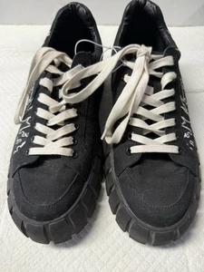 Disturbia Herren Trouble Graphic Turnschuhe. Schwarzes Baumwollcanvas. Größe 8. Schnürschuhe - Bild 1 von 6