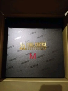 UNIQLO Final Fantasy 35th Anniversary Graphic T-shirt Size M UT Complete Set - Picture 1 of 1