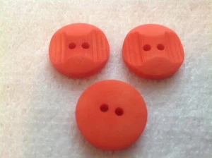 NUOVI 10 PZ. Bottoni 7/8" fantasia impronte digitali arancione autunno 2 fori finitura opaca/opaca - Foto 1 di 2