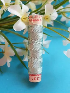 553B/ Beautiful Old Bobbin Pure Silk Thread Gutermann Azure Blue N° 331 - Picture 1 of 1