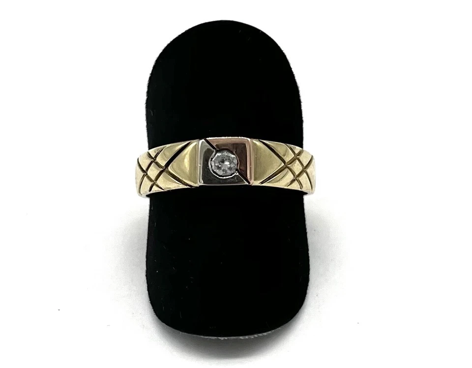 585/- 14kt Gold Ring, simulierter Diamant, rund, Gr. 62, Muster, guter Zustand. - Bild 1 von 3