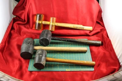 Lote de martillos y mazos de goma y plástico de cara suave Foto 1 de 4