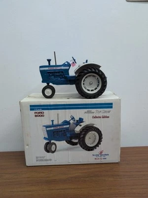 1/16 Scale Models  Ford 8000 Tractor With Narrow Front - Image 1 of 4