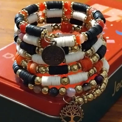 HANDMADE GOLDTONE MEMORYWIRE BRACELET w/SHELL /CORAL BEADS w TREE OF LIFE CHARMS - Image 1 of 4