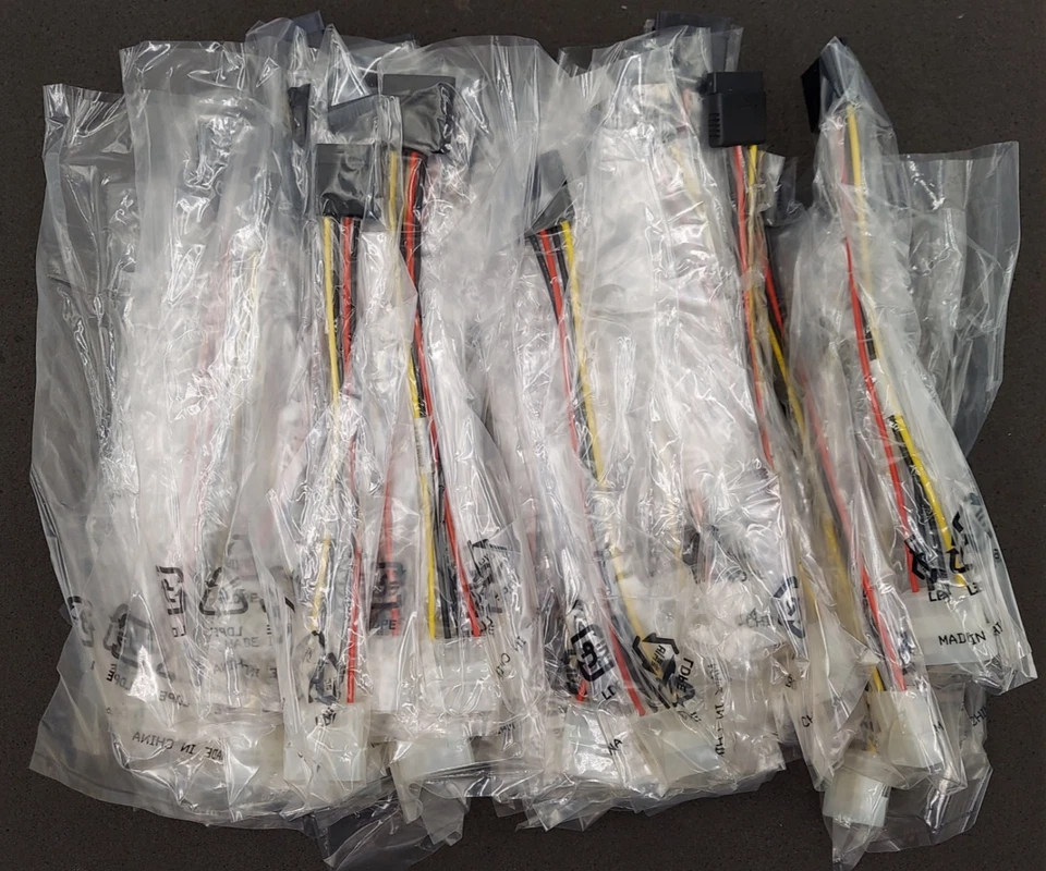 LOT OF 50 SATA Power Female to Molex Male Adapter Converter Cable - Image 1 of 4
