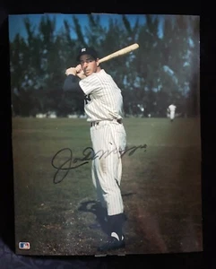 Joe DiMaggio HOF signed autograph New York Yankees 8X10 photo - Picture 1 of 5