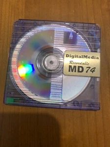 Digital Media 74 Minute Blue MiniDisc and labels - Picture 1 of 3