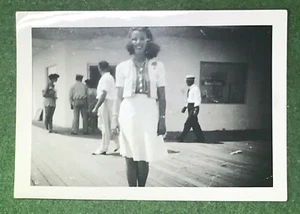 vintage found photograph 1930s cute lady teen Atlantic City NJ small picture B&W - Picture 1 of 3