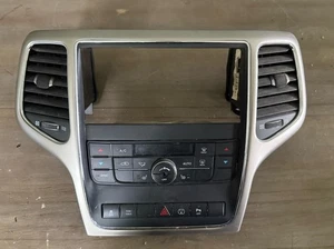 2011-13 Jeep Grand Cherokee Heater A/C Climate Temp Control Panel 68111109AG - Picture 1 of 5