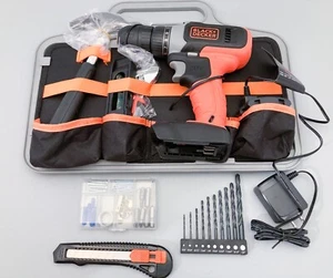 BLACK+DECKER Kit di strumenti manuali e accessori per progetti casa - BCKSB62C1 - Foto 1 di 5