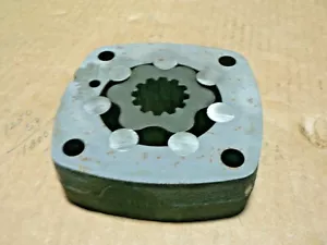EATON VICKERS 21625-4 MECHANICAL DRIVE OSHKOSH 2GK306 TO: WINCH DRIVE MOTOR - Picture 1 of 4