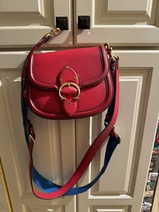 Coach Beat Saddle Bag in Candy Apple Red Handschuhgegerbtes Leder C3738 Neu mit Etikett 550 $ - Bild 1 von 9
