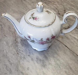 Rosemarie Japan Rose Floral Teapot with Gold Trim 32 Ounce Capacity Vintage - Picture 1 of 12