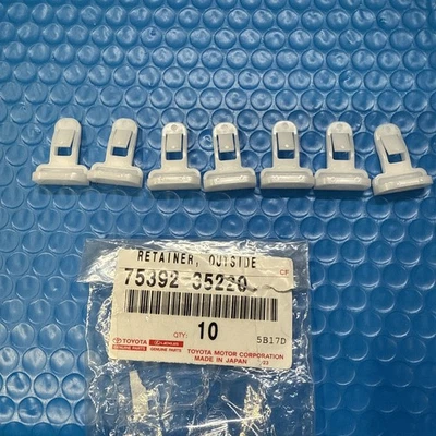 Retenedor de parachoques moldeado OEM 75392-35220 Toyota 4RUNNER Lexus ES250 IS300 X-10 Foto 1 de 4