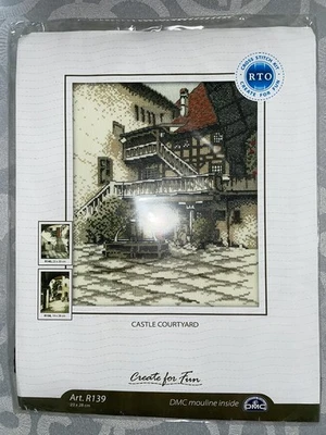 Kit de punto de cruz DMC Castle Courtyard DMC Moulins 23x28 cm Foto 1 de 4