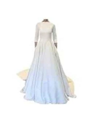 Vestido de novia: manga larga, cuello redondo barco, espalda abotonada con cremallera Foto 1 de 4